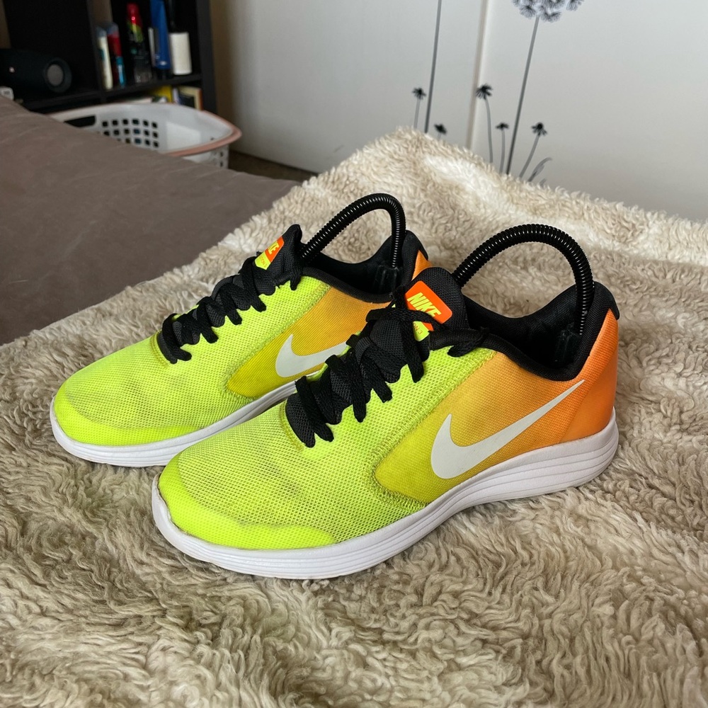 Nike Revolution 3